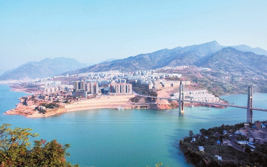 绥江依山傍水建新城
