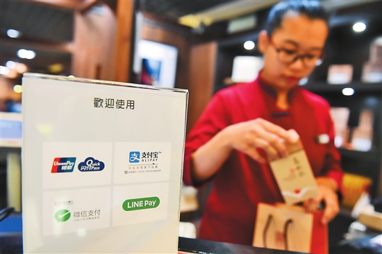 迪庆香格里拉金秋赛马会开赛-丶白雪丶夜,湖北